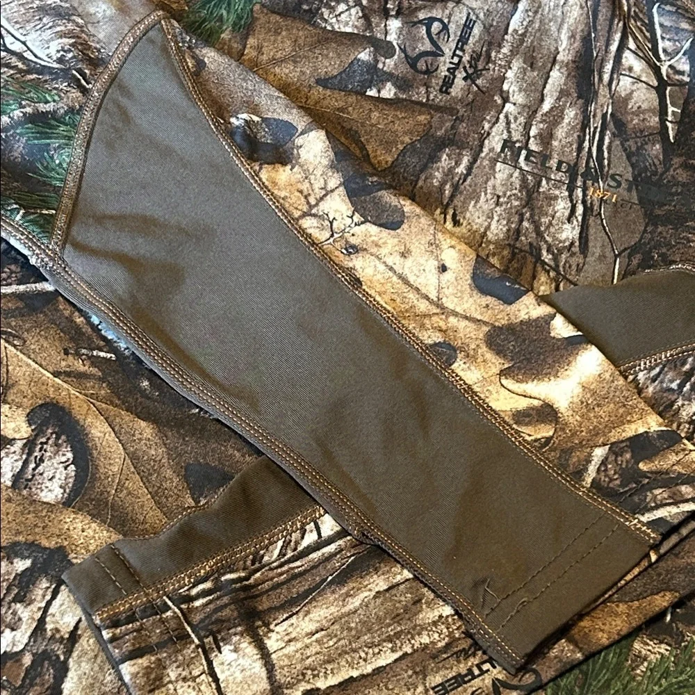 Field and StreamYouth Base Defense Midweight Mock Neck Base Layer Realtree Extra